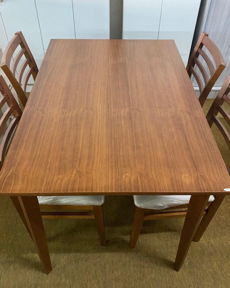 Juego de comedor 1,30m Cedro